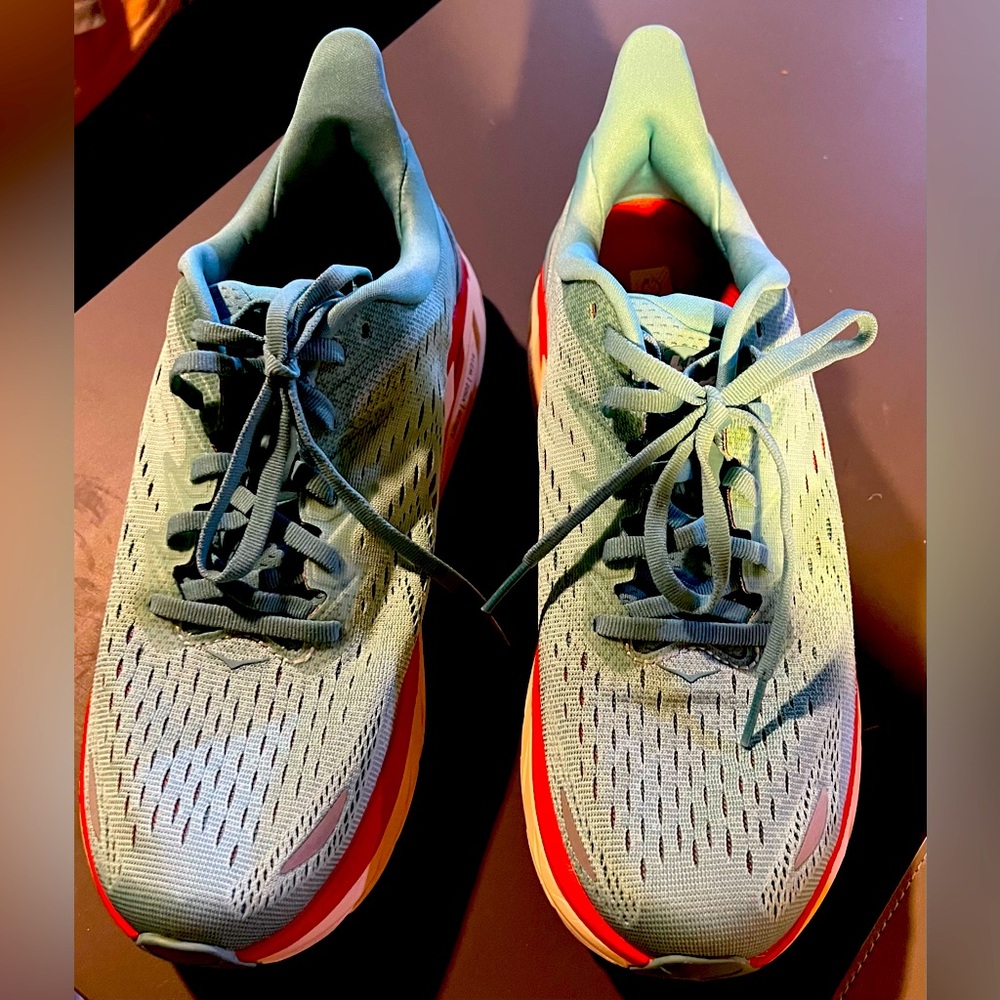 Hoka Clifton 8 woman athletic shoes size 9.5 B